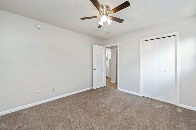 Building Photo - 29 Cape Dr NW