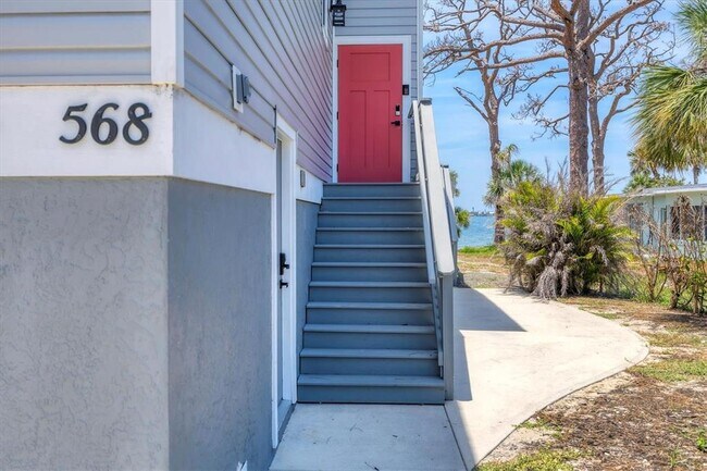 Building Photo - 568 S McCall Rd