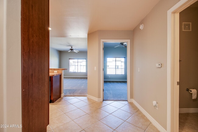 Building Photo - 5450 E Deer Valley Dr