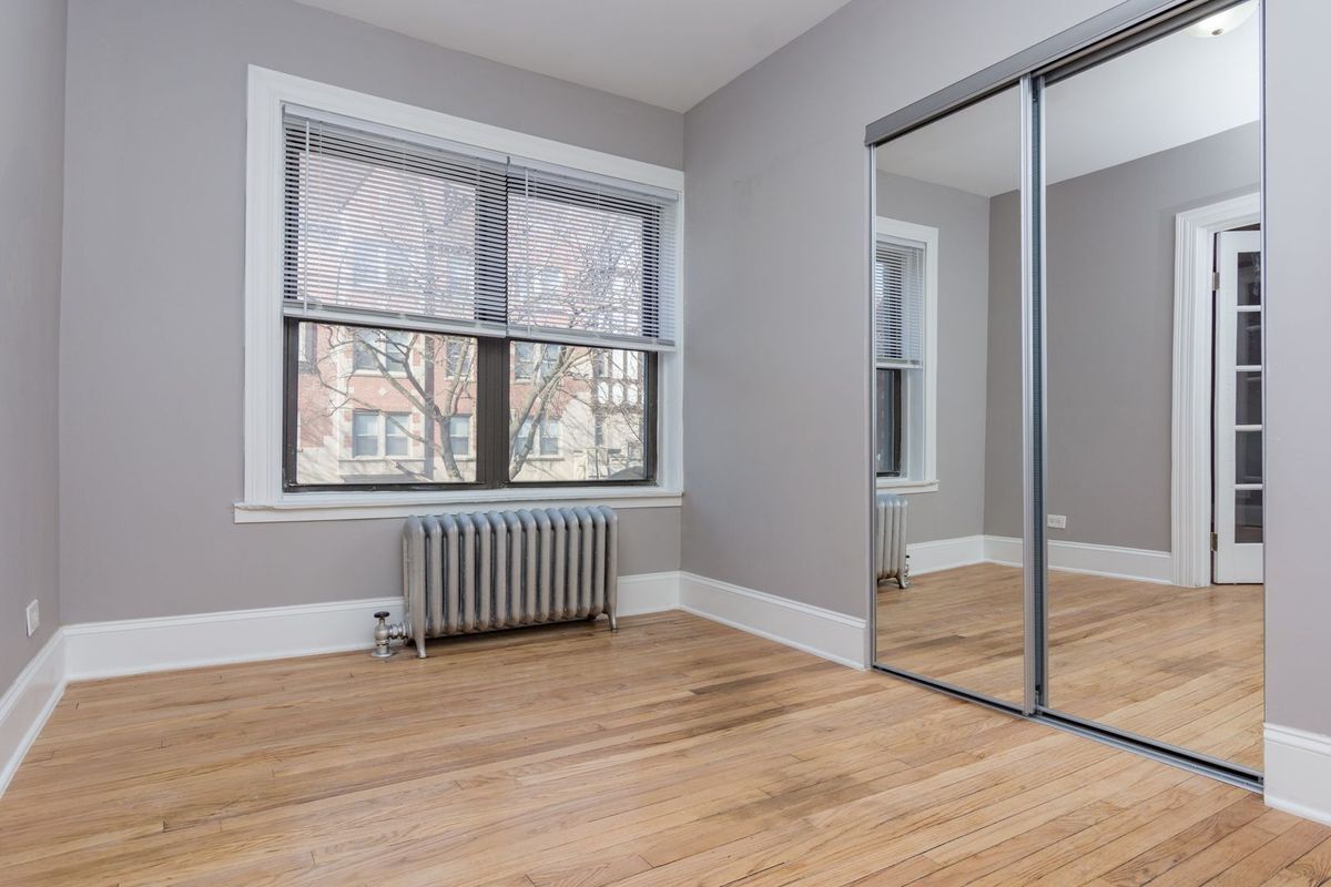 Building Photo - 8209 S Ellis Ave