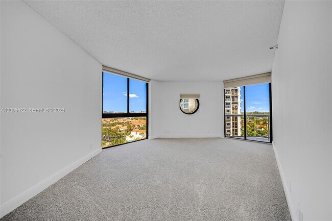 Building Photo - 3610 Yacht Club Dr