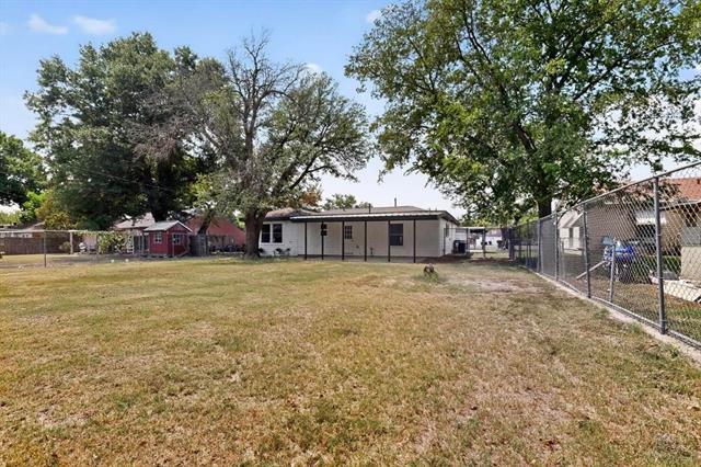 Building Photo - 1110 Wolfe City Dr