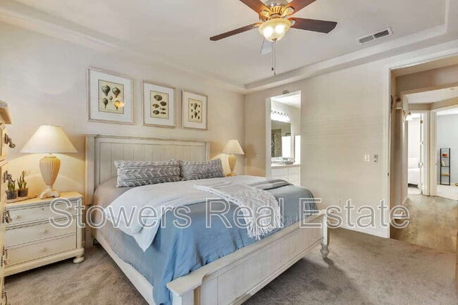 Building Photo - 3744 Whitworth Dr
