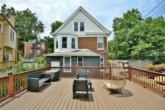 Building Photo - 604 Chislett St