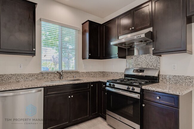 Building Photo - 4-bedroom, 3-bath home in the gated community of Harvest at The Preserve in Chino