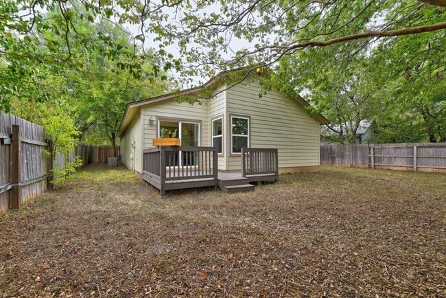 Building Photo - 6002 Baton Rouge Dr