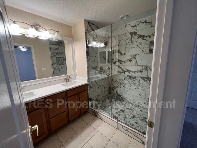 Building Photo - 1525 Orrington Payne Pl