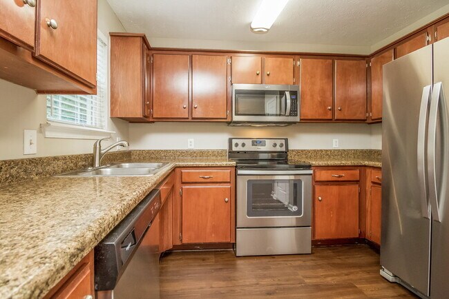 Building Photo - 1505 Chestnut Oak Dr