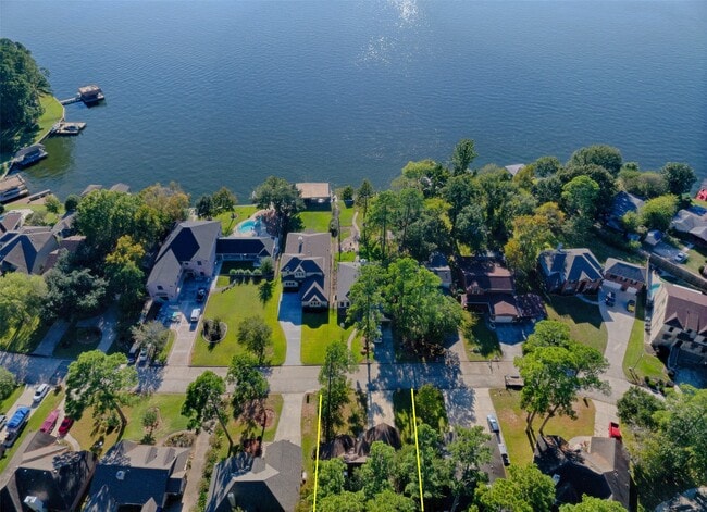 Building Photo - 14918 Pollux Dr