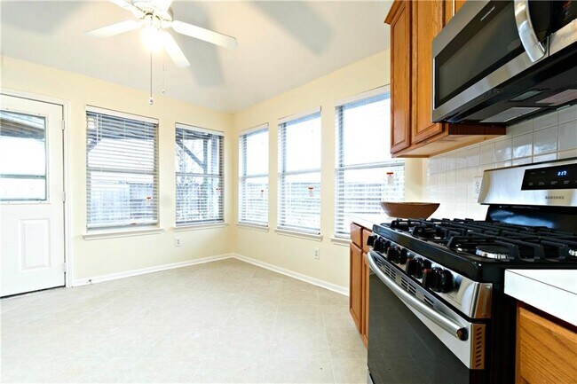 Building Photo - 11214 Amaranth Ln