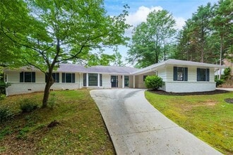 Building Photo - 7330 Hunters Branch Dr NE