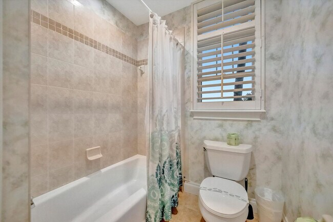 Building Photo - 6406 Gulf Dr