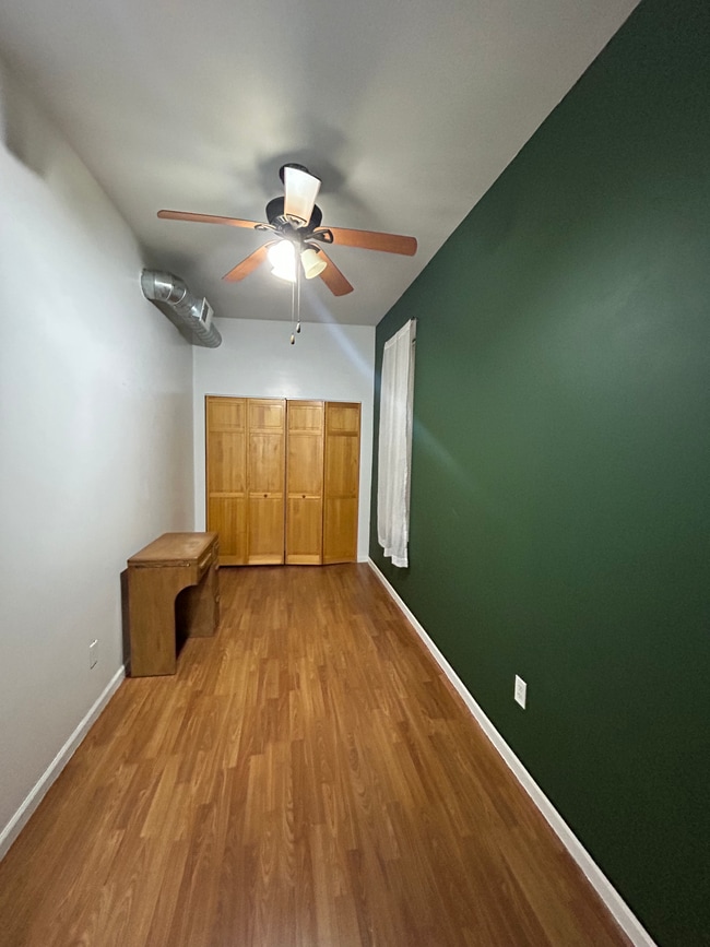 Building Photo - 2442 W. Iowa-1R