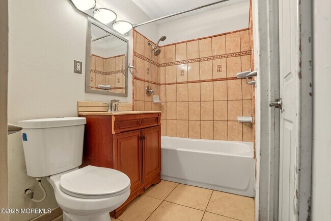 Building Photo - 468 Brookforest Dr