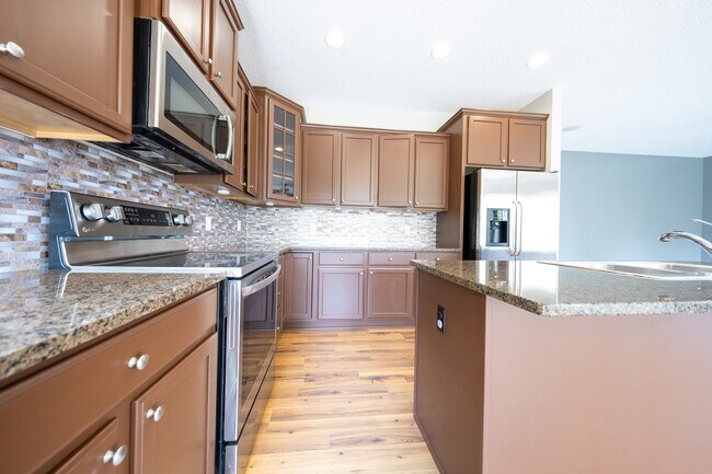 Building Photo - 15515 59th Pl N