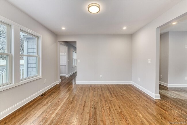 Building Photo - 479 Woodbury Rd