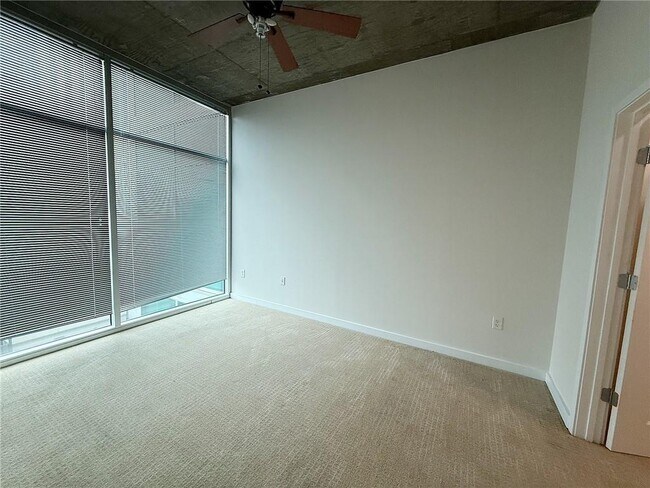 Building Photo - 250 Pharr Rd NE