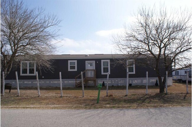 Building Photo - 501 Mesquite Rd