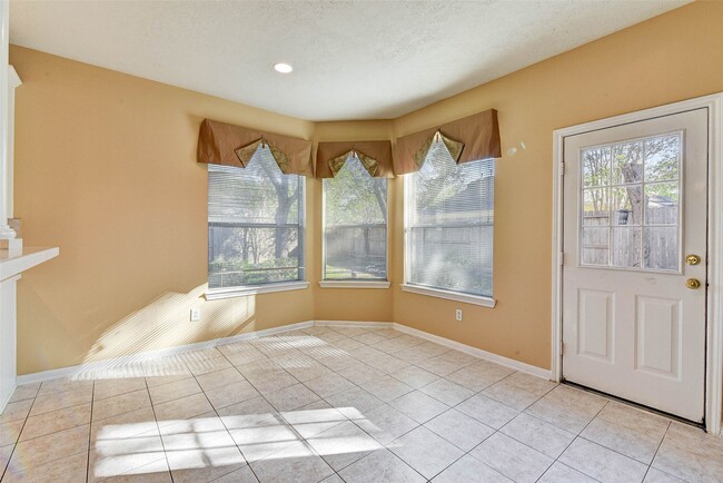 Building Photo - 8918 Cade Dr