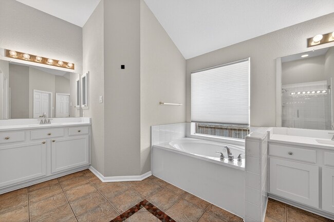 Building Photo - 3918 Abbeywood Dr