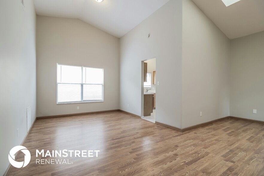 Building Photo - 1066 Covington St