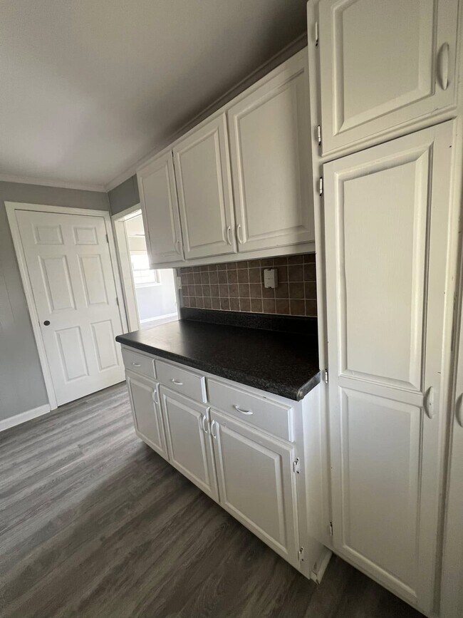 Building Photo - 59 Beaver Rd