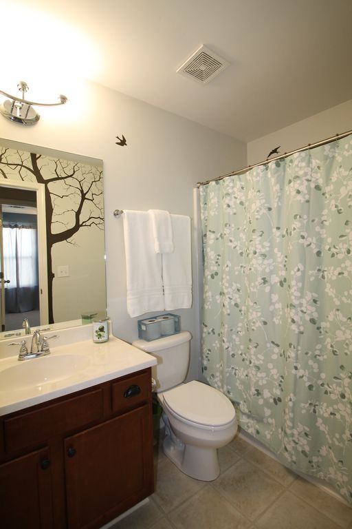 Building Photo - 4236 Longfellow Dr