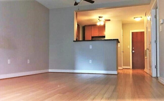 Building Photo - Artisan 602