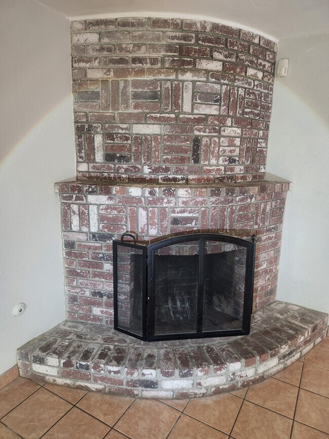 Building Photo - 2036 Milky Way