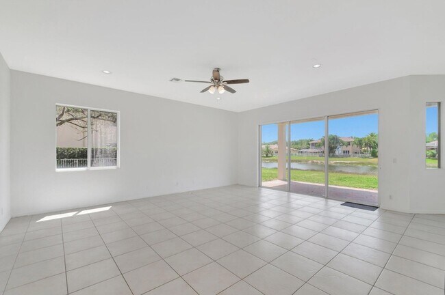 Building Photo - 11286 Regatta Ln