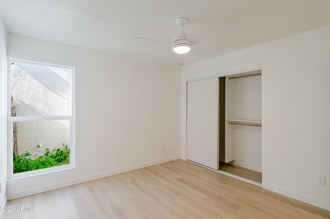 Building Photo - 16041 N 31st St