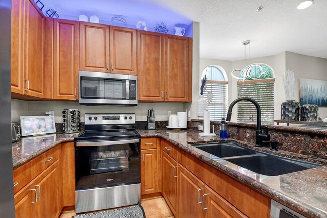 Building Photo - 1371 Vía De Pepi