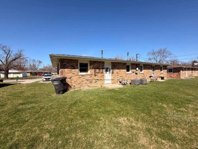 Building Photo - 5469 Aspen Ave