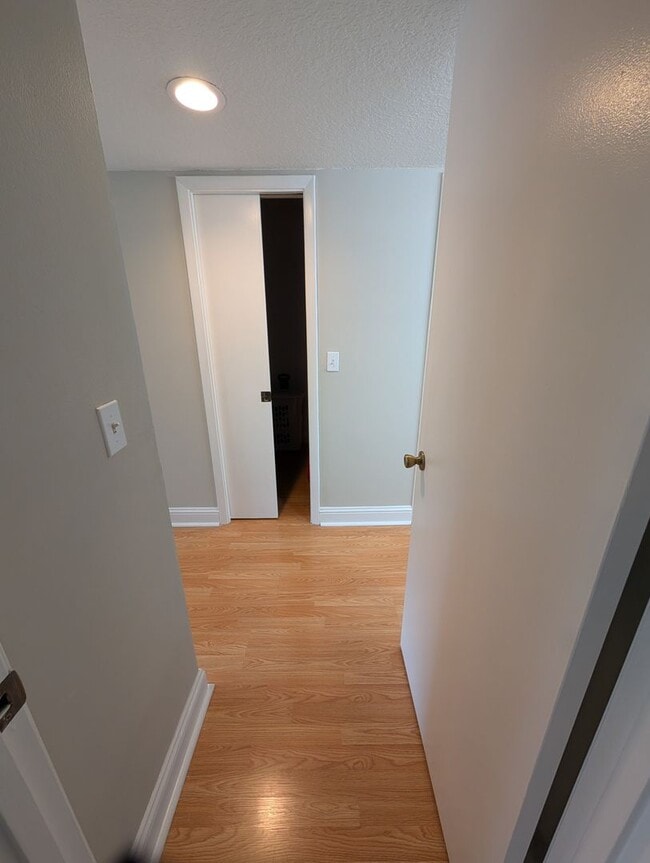 Building Photo - Fairview Vista Point 2 Bed / 2 Bath