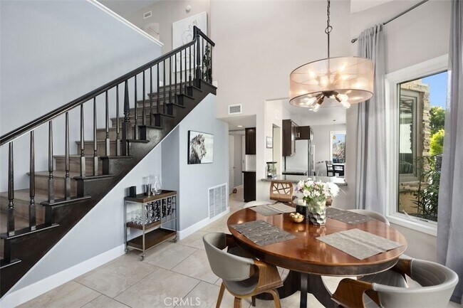 Building Photo - 12 Dauphin