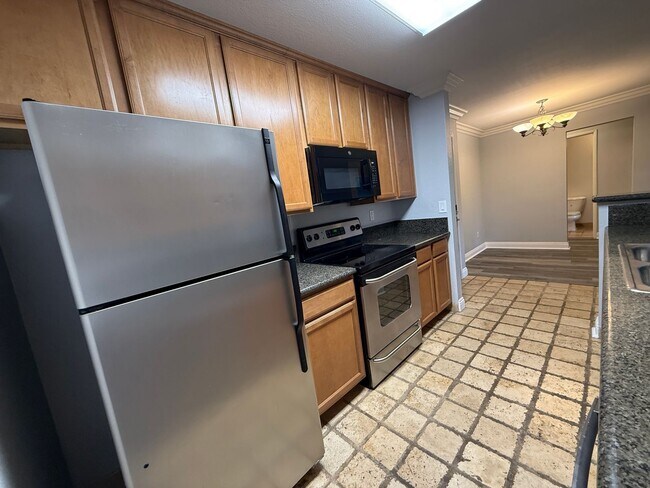 Building Photo - Spacious and Modern 2BR Condo in UTC, San Diego