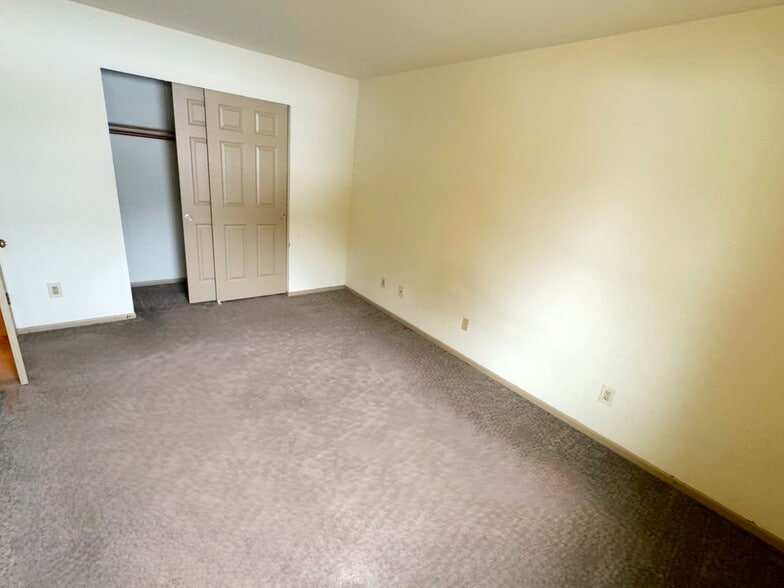 Building Photo - 6740 Jacobs Way