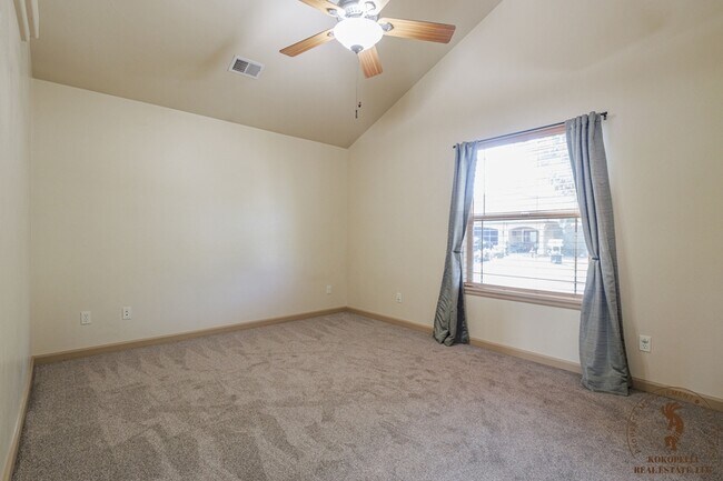 Building Photo - 3090 Aberdeen Ln