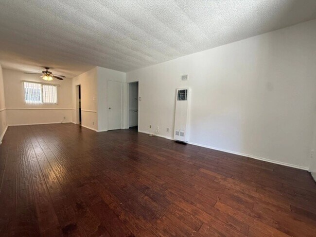 Interior Photo - 10026 Palms Blvd.,
