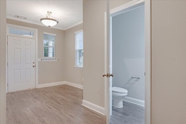Building Photo - 5121 Heathbrook Dr