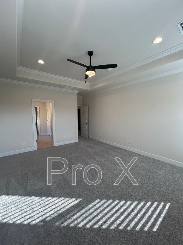 Building Photo - 2401 Salmon St