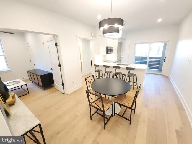 Primary Photo - 8610 Evergreen Pl