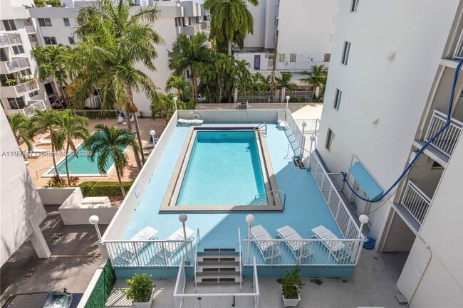 Building Photo - 1345 Lincoln Rd