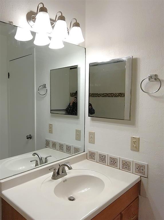 Building Photo - 12312 Dellrey Dr