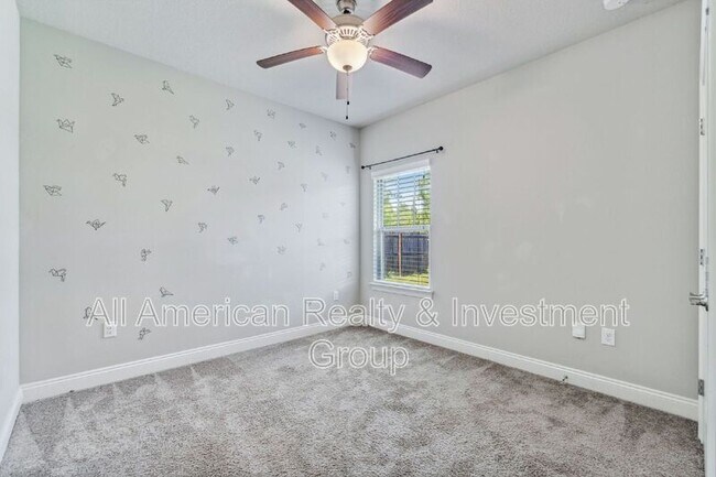 Building Photo - 2381 Belmont Dr