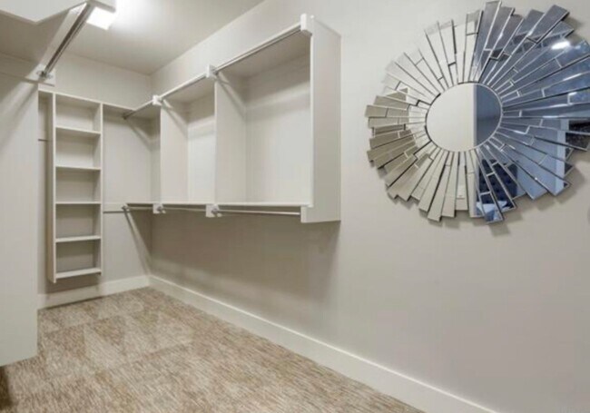 Building Photo - Experience fabulous Brookside living, just outside your front door!