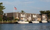 Building Photo - 6 Watergate Ln