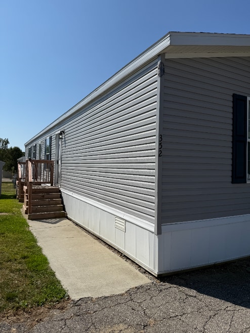 Building Photo - 352 Shummard Branch