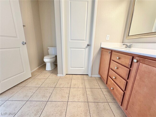 Building Photo - 9413 Sweetwood Ave