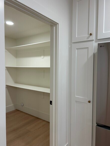Pantry - 2621 W Aurora Ave